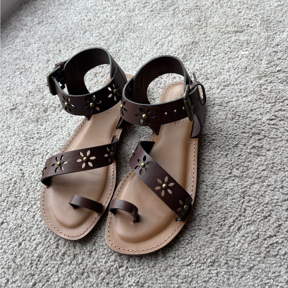 Sundance Dark Brown Floral Sandals - Picture 3 of 6
